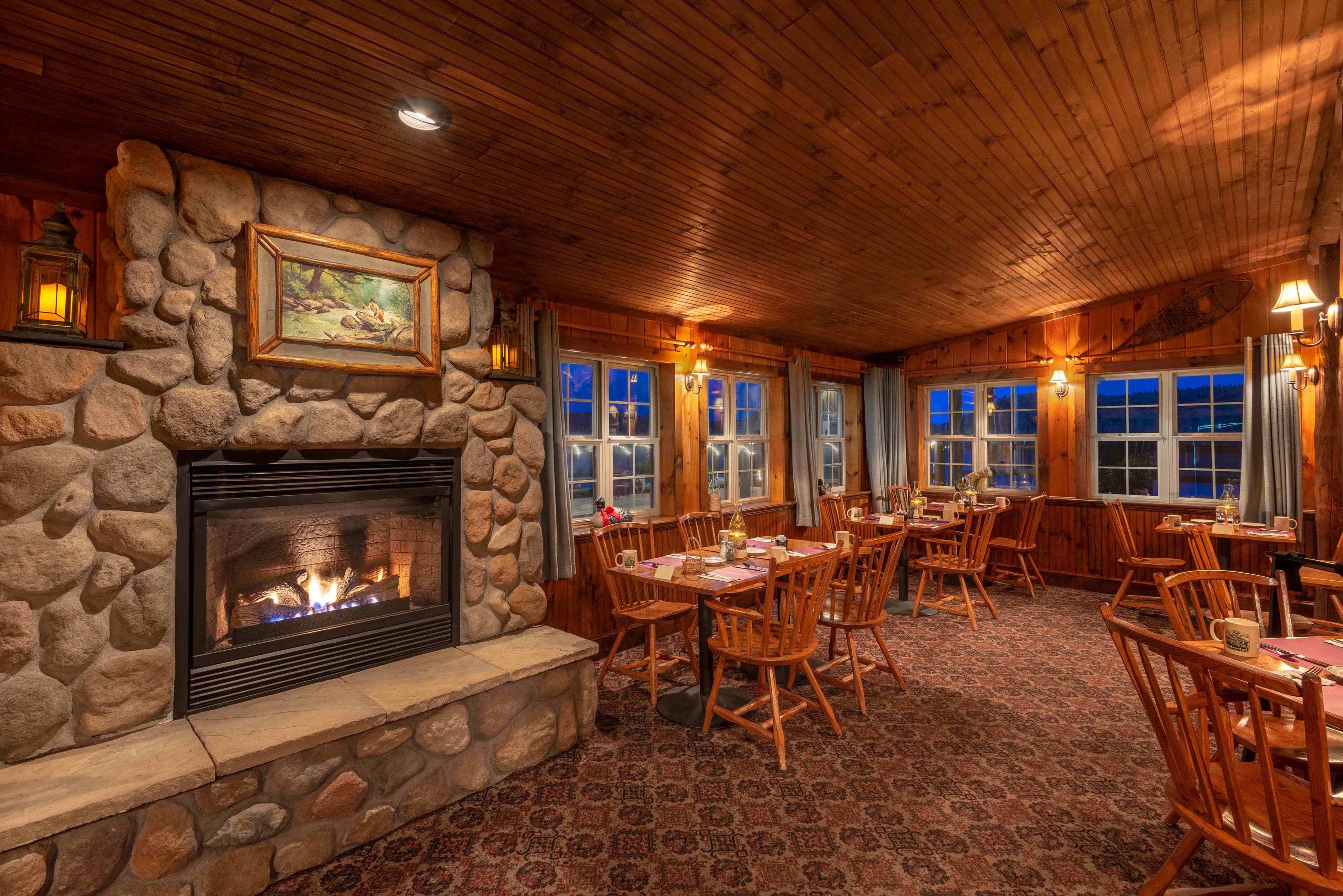 Rainbow Grille & Tavern