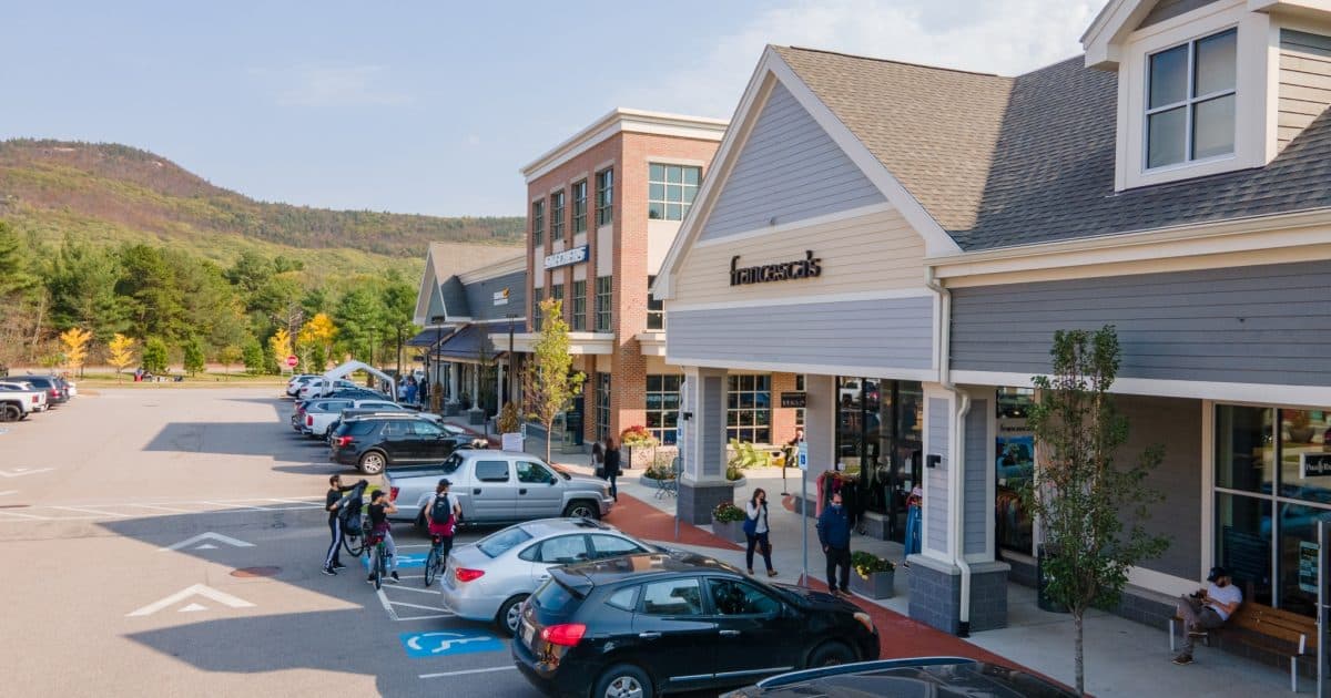 Settlers Green Outlet Village